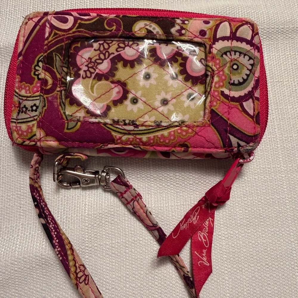 Vera Bradley Pink Floral Paisley Quilted Zip Wallet - Picture 2 of 9